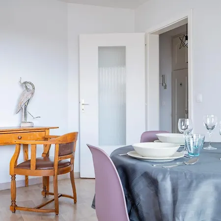 Le Saint Aloise - Balcon, Vue A 10min Du Centre