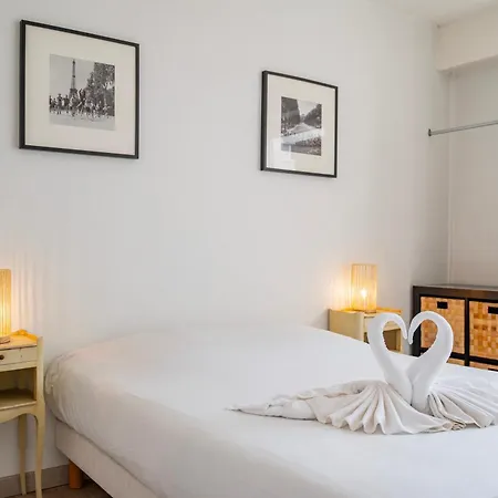 Le Saint Aloise - Balcon, Vue A 10min Du Centre