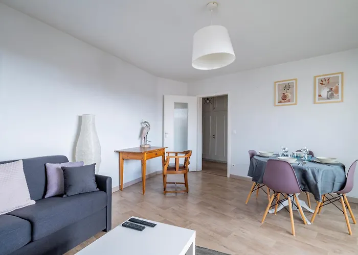 Le Saint Aloïse - Balcon, Vue à 10min Du Centre Appartamento *